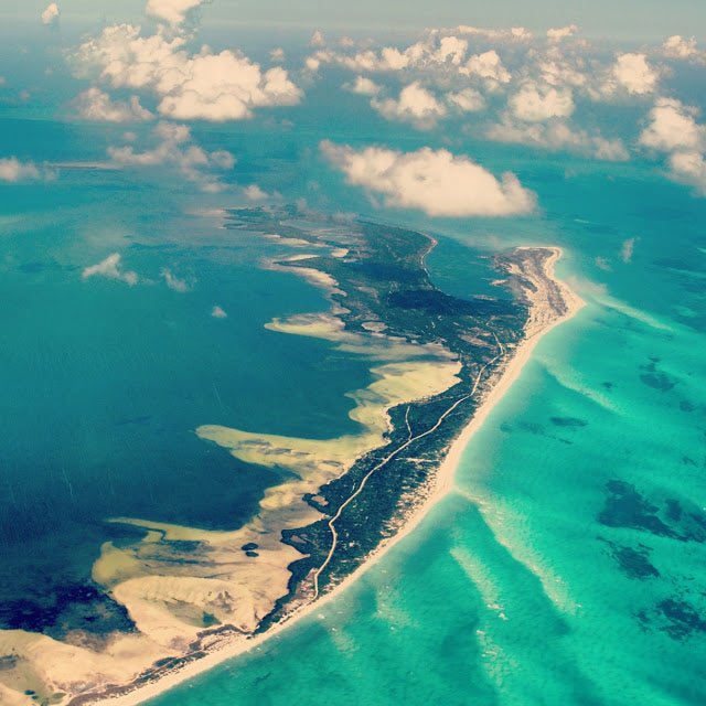 MANASOTA KEY FLORIDA BEACH SAND Wedding Rings - How Earthy Materials Like Sand, Dirt and Rocks Can Symbolize Your Unique Love Story - Minter and Richter Designs