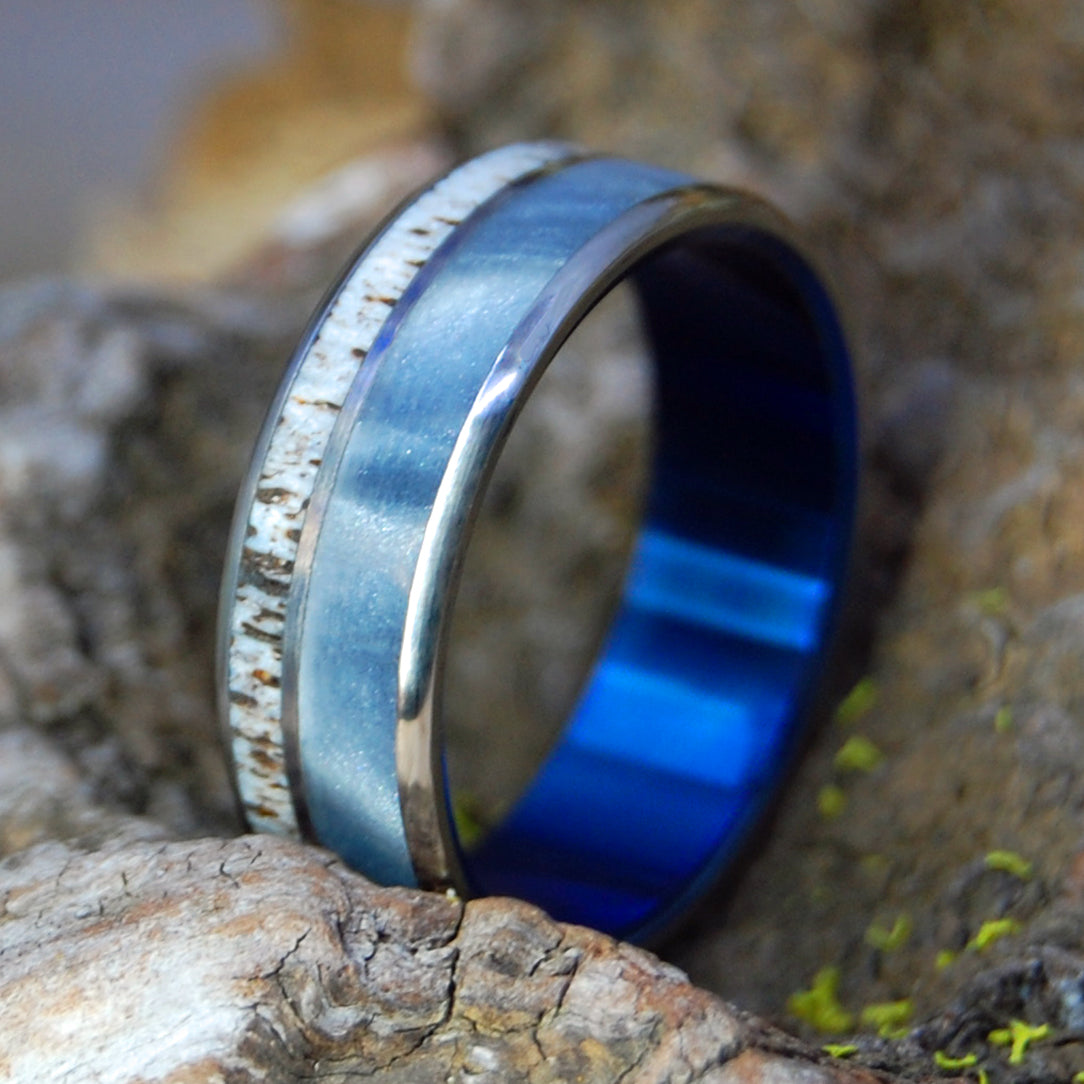 MOOSE ON THE WATER | Moose Antler & Gray Pearl - Antler Wedding Rings - Minter and Richter Designs