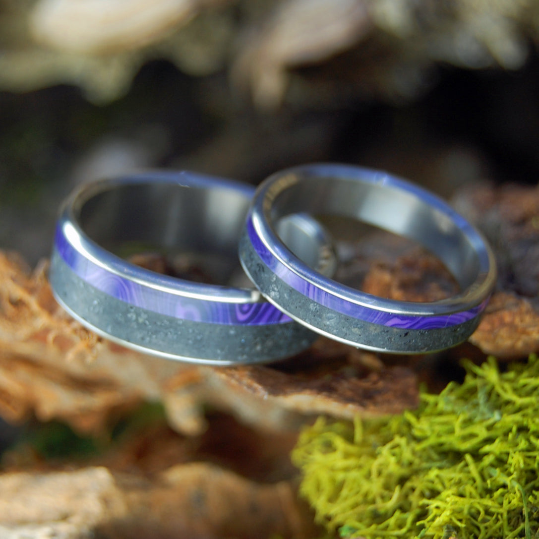 PURPLE KISS OF AURORA| Icelandic Volcanic Beach Sand and Lava - Unique Wedding Rings - Minter and Richter Designs