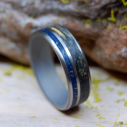 Black Box Gold | Men's Beach Sand Gold Quartz, Black Box Elder & Titanium Wedding Ring - Minter and Richter Designs