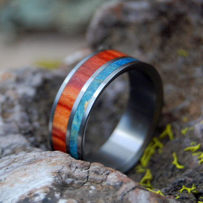 Blue Tulips | Men's Tulip Wood, Blue Box Elder & Titanium Wedding Ring - Minter and Richter Designs