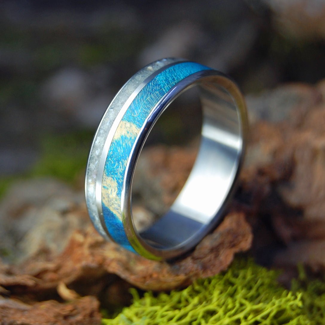 Coast Of St Petes | Men's Beach Sand, Wood & Titanium Wedding Ring - Minter and Richter Designs