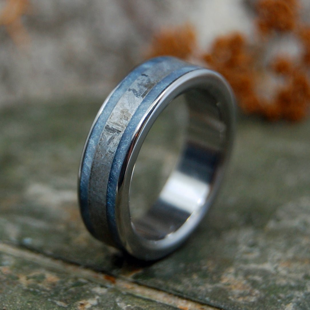 Comet's Repose | Men's Meteorite & Titanium Wedding Ring - Minter and Richter Designs