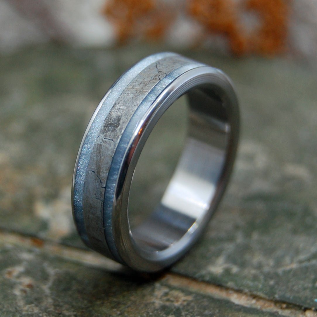 Comet's Repose | Men's Meteorite & Titanium Wedding Ring - Minter and Richter Designs