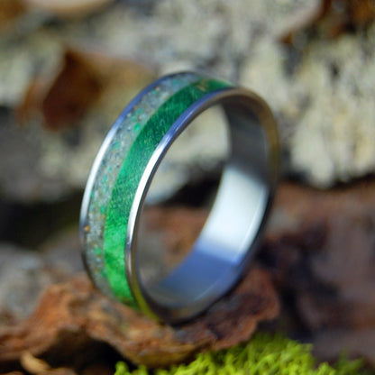 Crushed Emerald One The Beach | Men's Beach Sand, Crushed Emerald, & Green Box Elder Wood Wedding Ring - Minter and Richter Designs