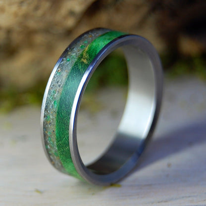 Crushed Emerald One The Beach | Men's Beach Sand, Crushed Emerald, & Green Box Elder Wood Wedding Ring - Minter and Richter Designs