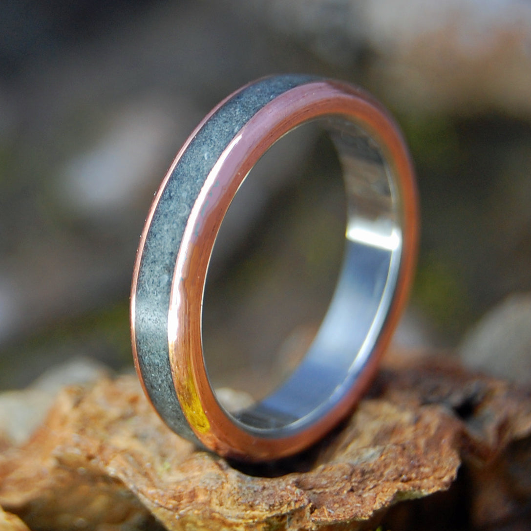 DEER ON BLACK BEACH | Black Beach Sand and Deer Antler, Copper & Titanium Wedding Ring