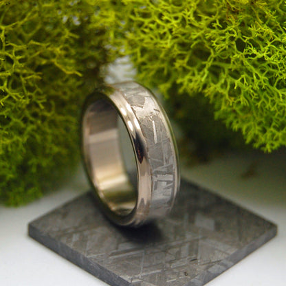 Falling Star | Men's Meteorite & Titanium Wedding Ring - Minter and Richter Designs