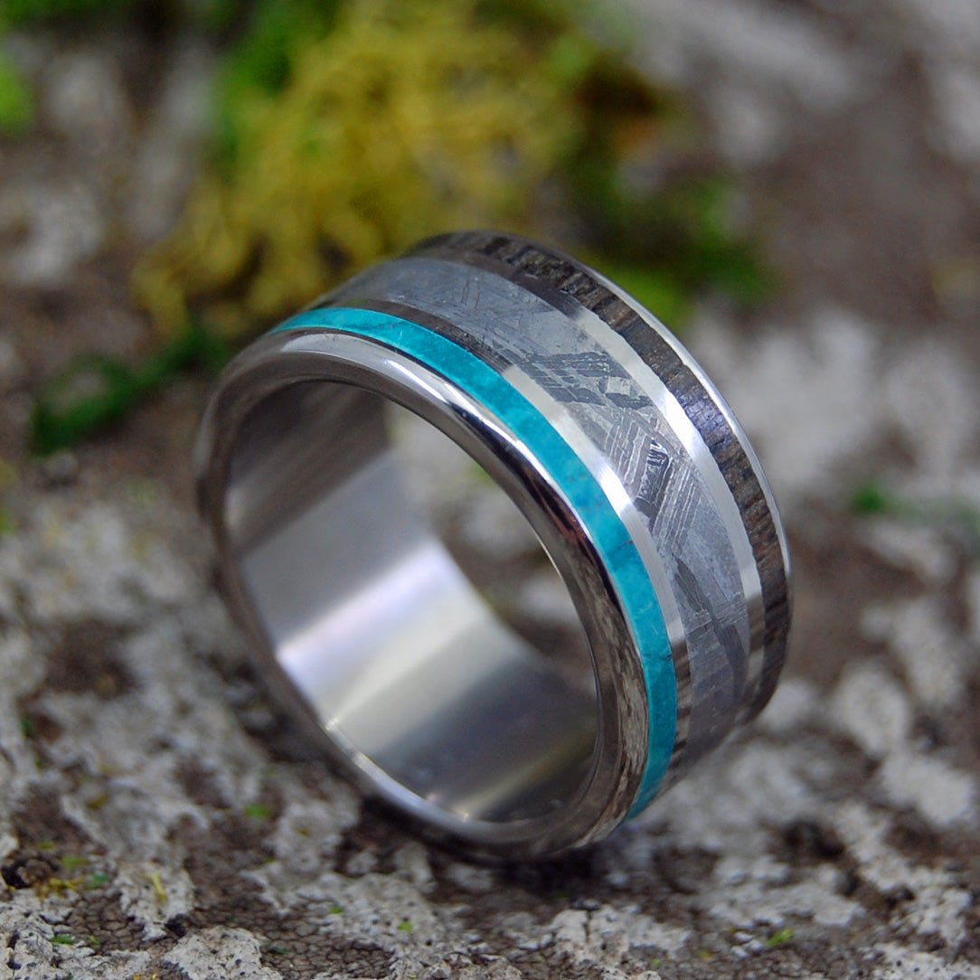 Going Forward Gone | Men's Meteorite, Wood & Titanium Wedding Ring - Minter and Richter Designs