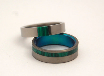 Green Nectar & Hummingbird | Malachite Stone & Titanium Wedding Ring Set - Minter and Richter Designs