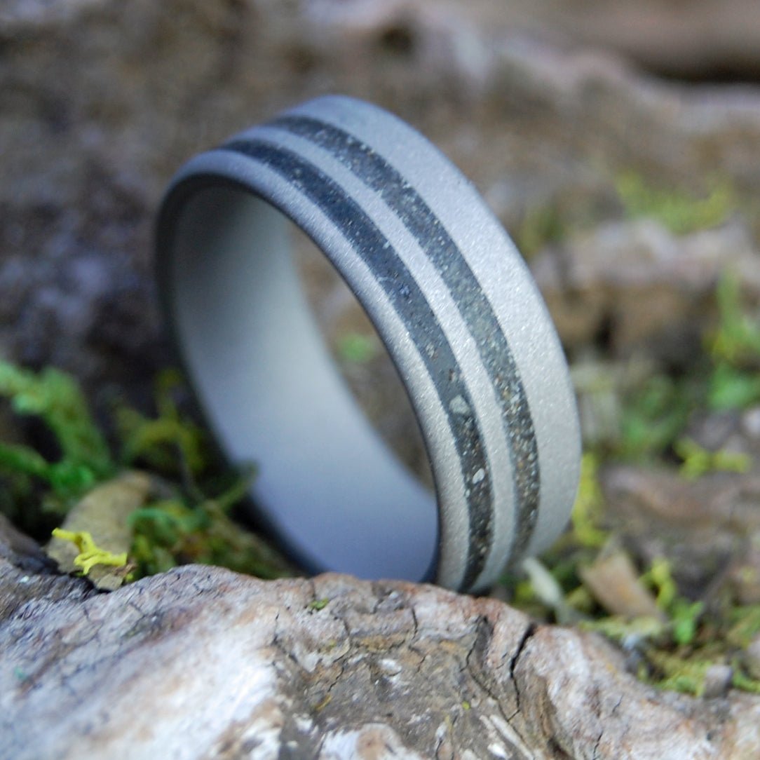 Iceland To Oregon | Men's Beach Sand, Icelandic Lava & Titanium Wedding Ring - Minter and Richter Designs