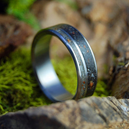 Joshua Tree Light & Dark | Men's Desert Sand, Joshua Tree Bark & Titanium Wedding Ring - Minter and Richter Designs