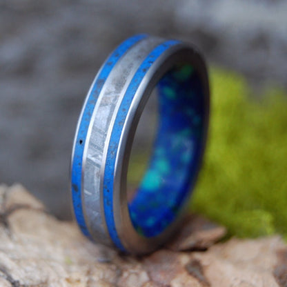 Meteorite Hits Beach | Men's Meteorite, Blue Beach Sand, Azurite Stone & Titanium Wedding Ring - Minter and Richter Designs