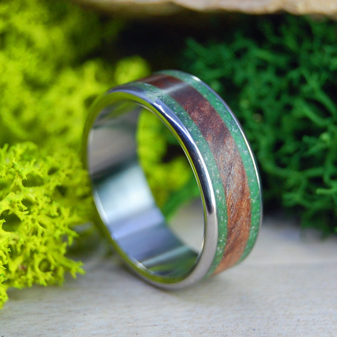 New England Echo | Men's Beach Sand, Red Oak & Titanium Wedding Ring - Minter and Richter Designs