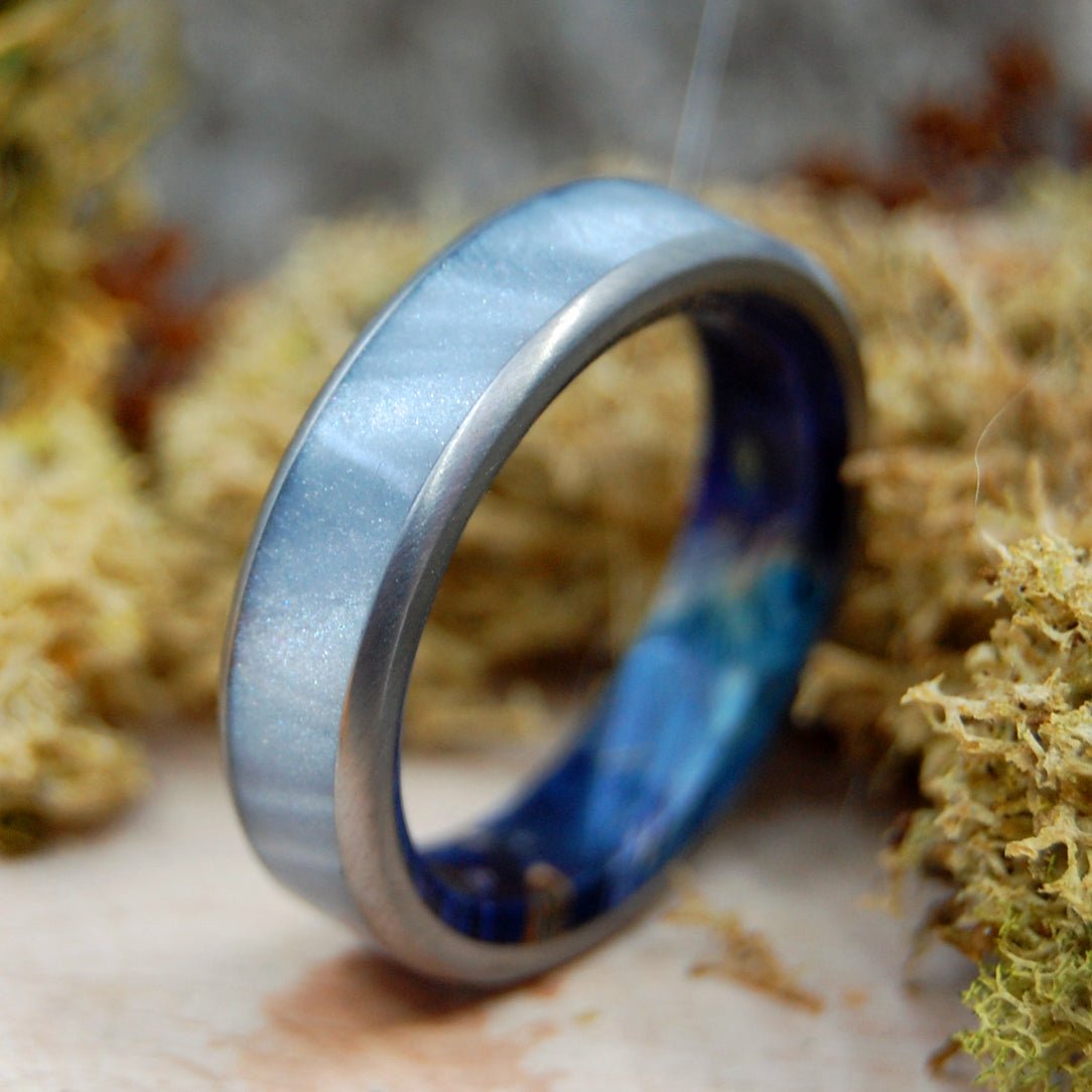 Oceania | Men's Gray Marbled Opalescent, Dark Blue Box Elder Wood & Titanium Wedding Ring - Minter and Richter Designs