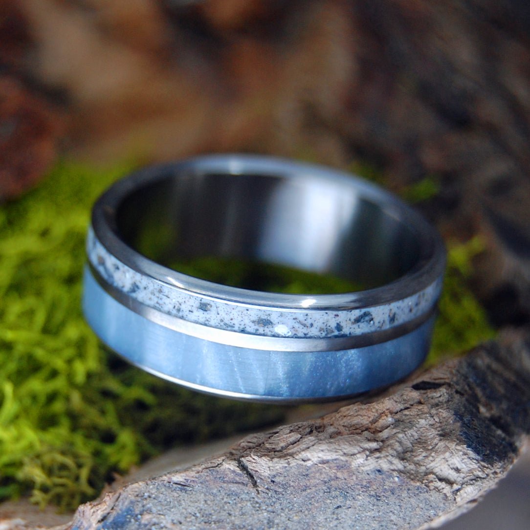 Puerto Rican Sea Mist | Men's Beach Sand, Marbled Resin & Titanium Wedding Ring - Minter and Richter Designs