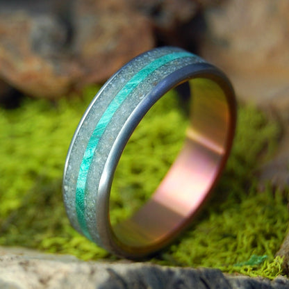 Rathlin Island Ireland | Men's Rathlin Island Beach Sand, Green Box Elder Wood & Titanium Wedding Ring - Minter and Richter Designs