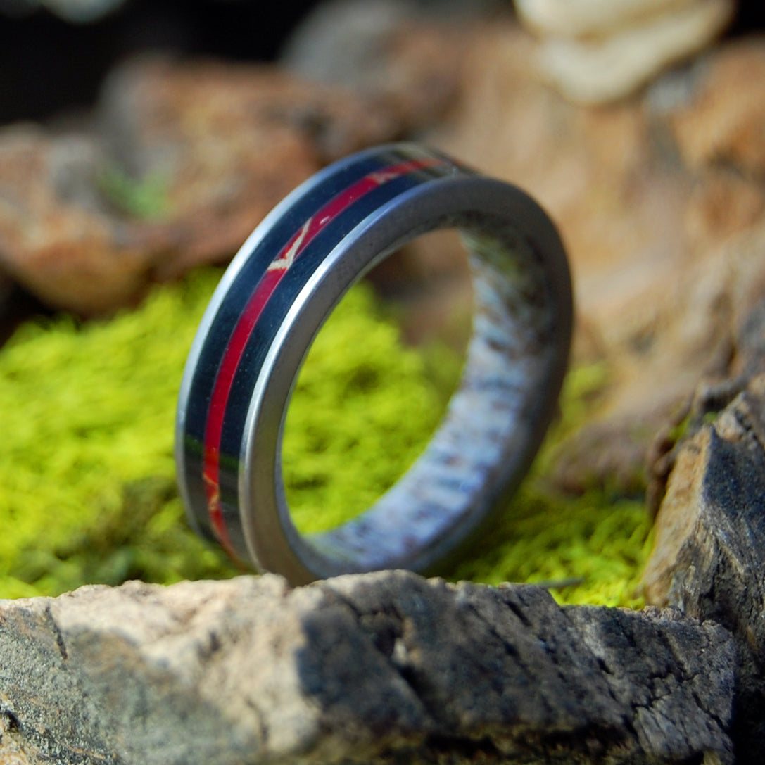 MOOSE-SHINE AT NIGHT | Moose Antler & Onyx - Stone & Titanium Wedding Ring - Minter and Richter Designs