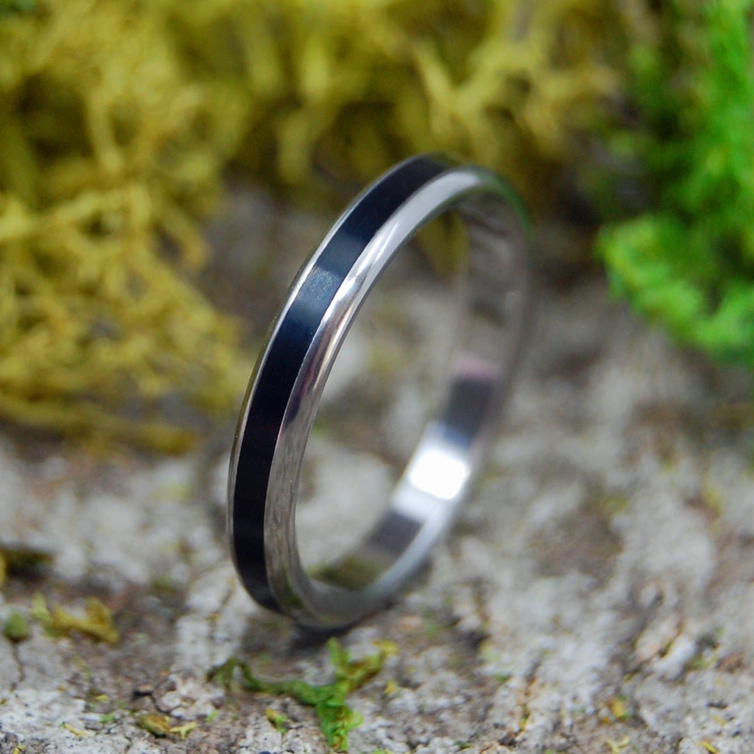 Rounded Beam Of Darkness | Women's Onyx Stone & Titanium Wedding Ring - Minter and Richter Designs