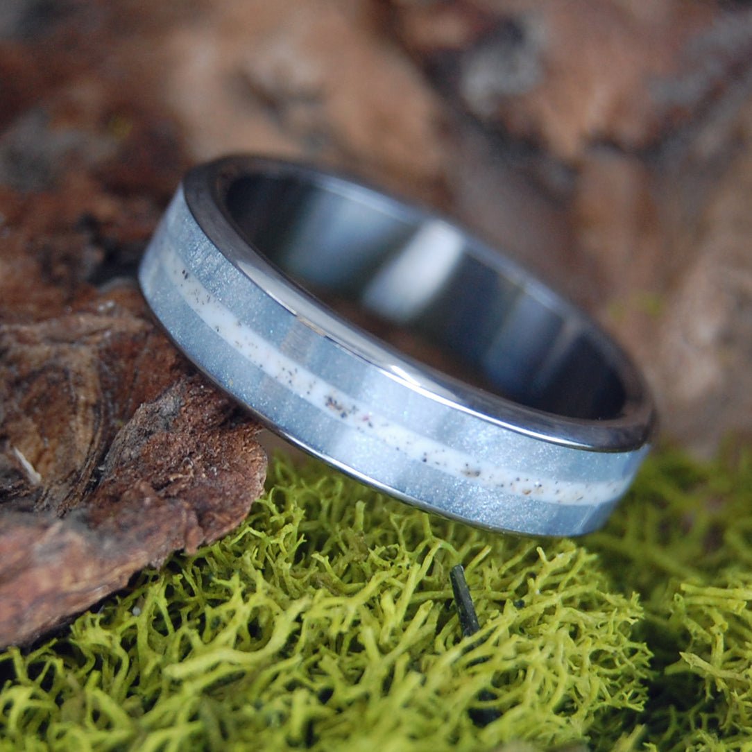 Sandy Path Between Us | Men's Beach Sand, Gray Marbled Resin & Titanium Wedding Ring - Minter and Richter Designs