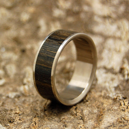 Scottish Bog Oak | Men's Scottish Bog Oak & Titanium Wedding Ring - Minter and Richter Designs