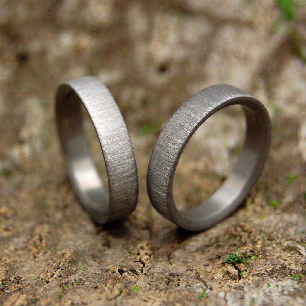 Slim Sleek Vertical Stroke | Titanium Wedding Ring Set - Minter and Richter Designs