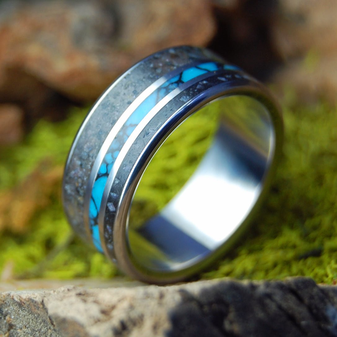 St. Vincent Grenadines | Men's Beach Sand, Turquoise, Garnet, Sea Shells & Titanium Wedding Ring - Minter and Richter Designs