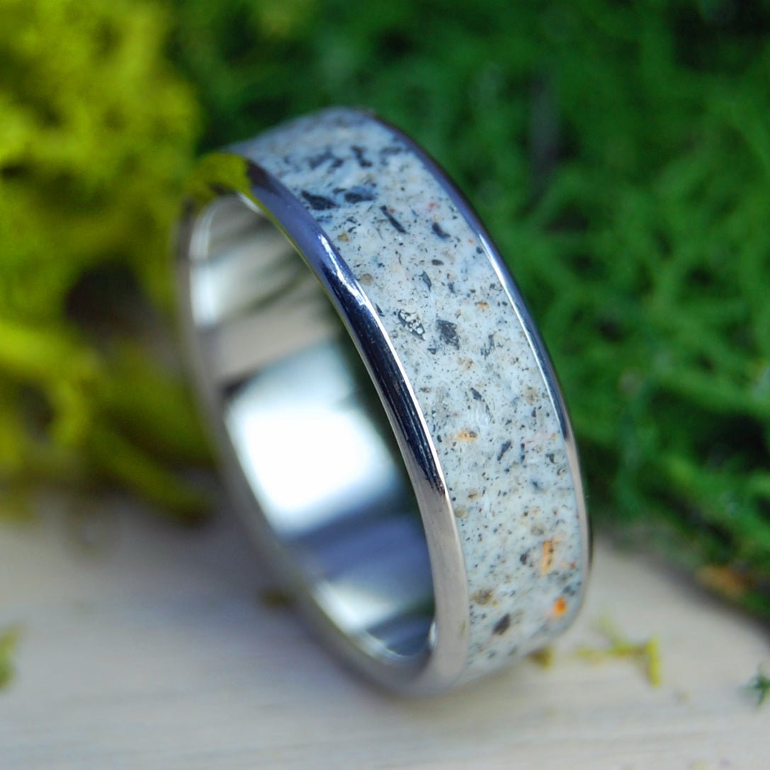 SUNSET CLIFFS | Sea Shells, Rocks, Beach Sand - Titanium Wedding Ring - Minter and Richter Designs