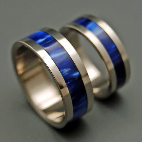 Underwater Light | Sapphire Blue Resin & Titanium - Unique Wedding Ring - Wedding Ring Set - Minter and Richter Designs