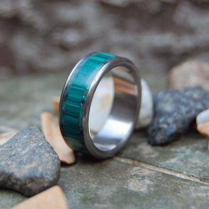 Verona | Men's Green Malachite, Beach Sand & Titanium Wedding Ring - Minter and Richter Designs