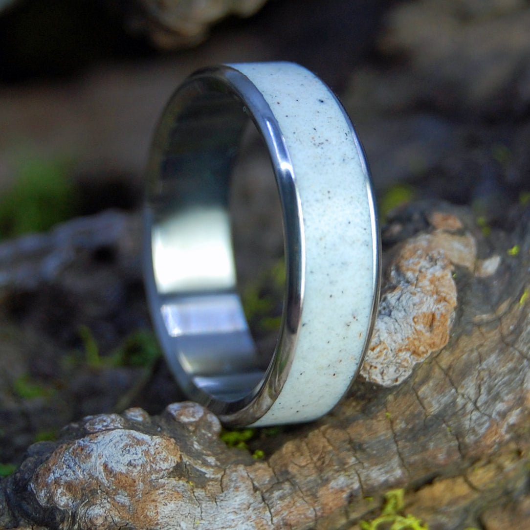 White Beaches | Men's Ponce Inlet Florida Beach Sand & Titanium Wedding Ring - Minter and Richter Designs