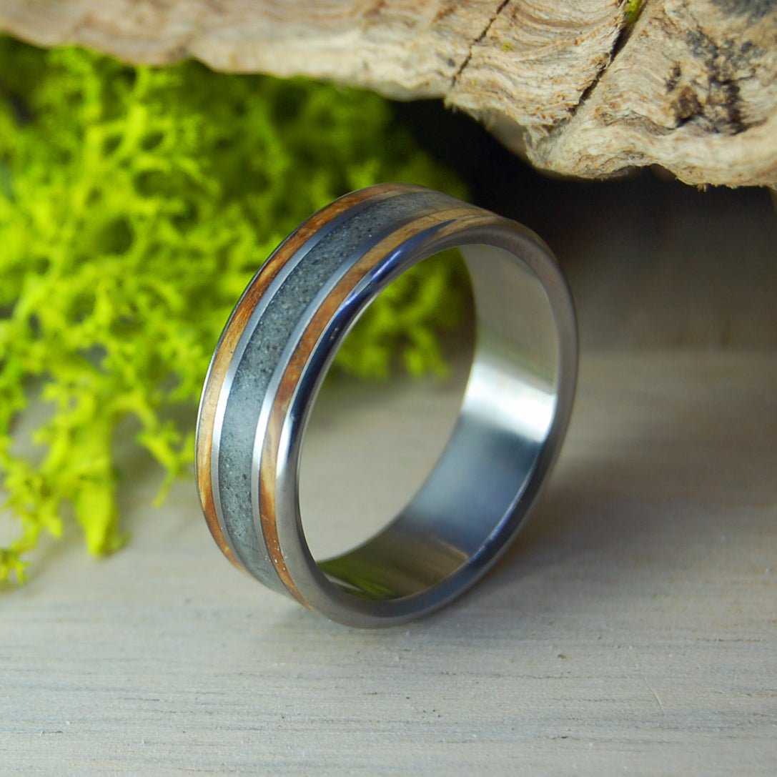 York Beach Maine | Men's Beach Sand, Wood & Titanium Wedding Ring - Minter and Richter Designs