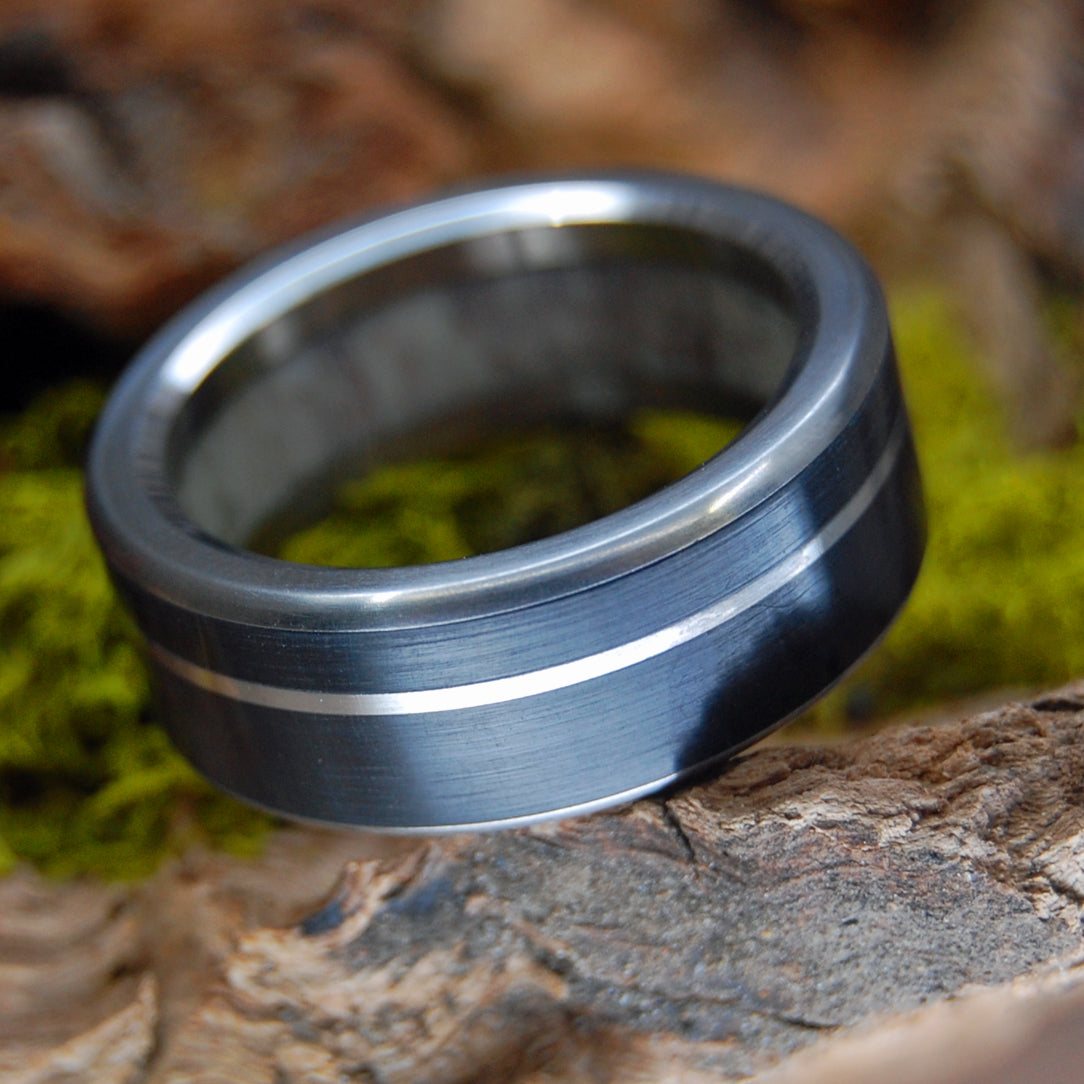 HUMBLE MAN OF THE LAND | Moose Antler & American Bison Horn - Unique Wedding Rings - Minter and Richter Designs