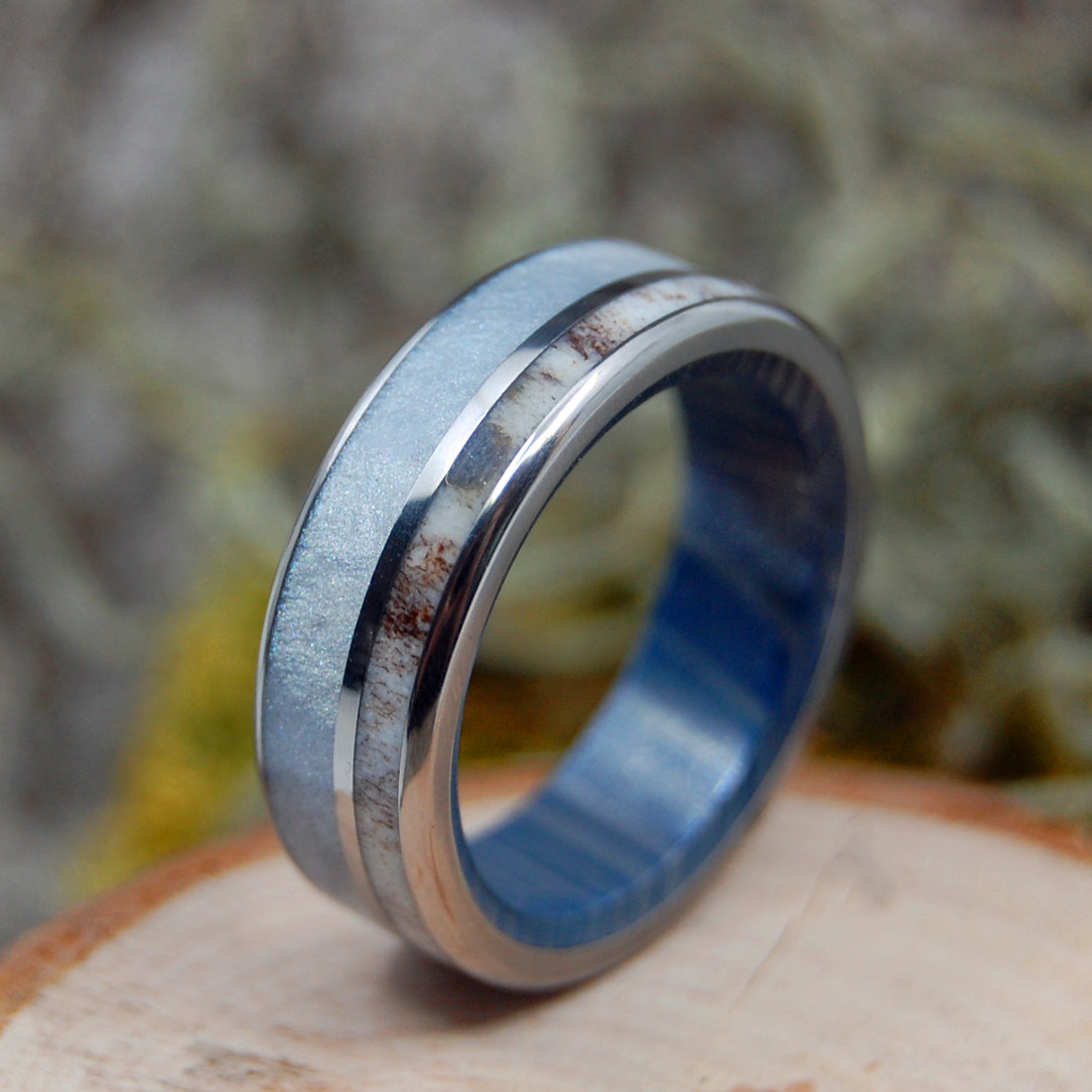 MOOSE THROUGH FOG | Moose Antler & Gray Pearl - Antler Wedding Rings - Minter and Richter Designs