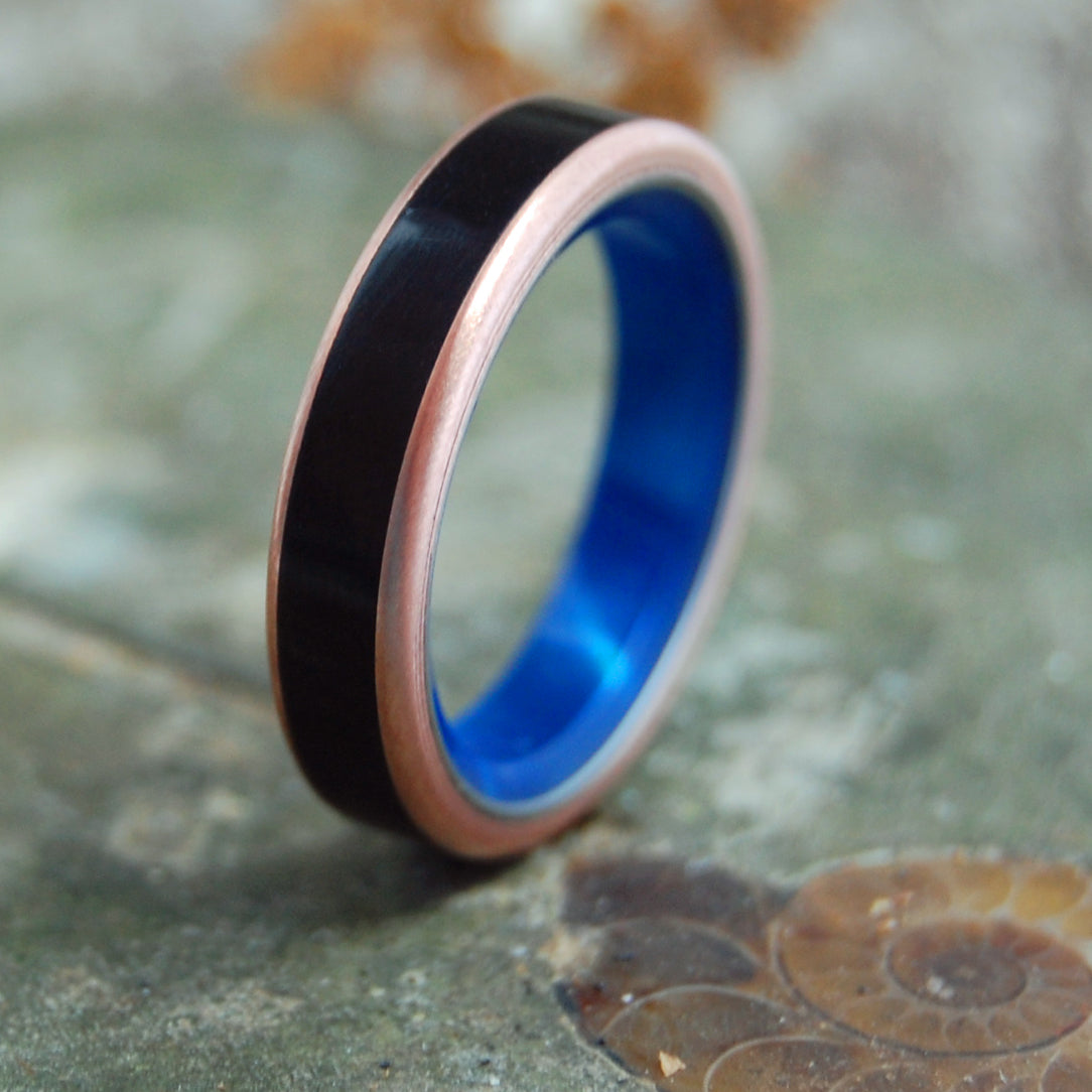 MARBLE IN THE DEPTHS | Onyx Stone & Copper Titanium Blue Wedding Ring - Minter and Richter Designs