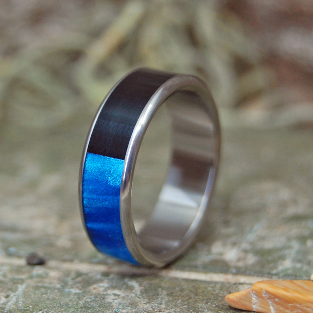 YING MEETS YANG | Black Onyx Stone & Blue Marbled Opalescent Resin - Black & Blue Wedding Ring - Minter and Richter Designs